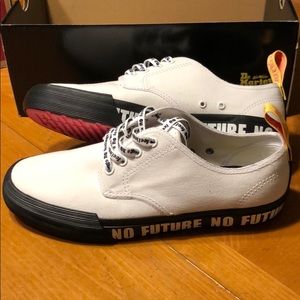 dr martens pressler white